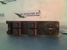 FRONT WINDOW LIFT BUTTON SX Ford Focus 3 2012 AM5T14A132AA