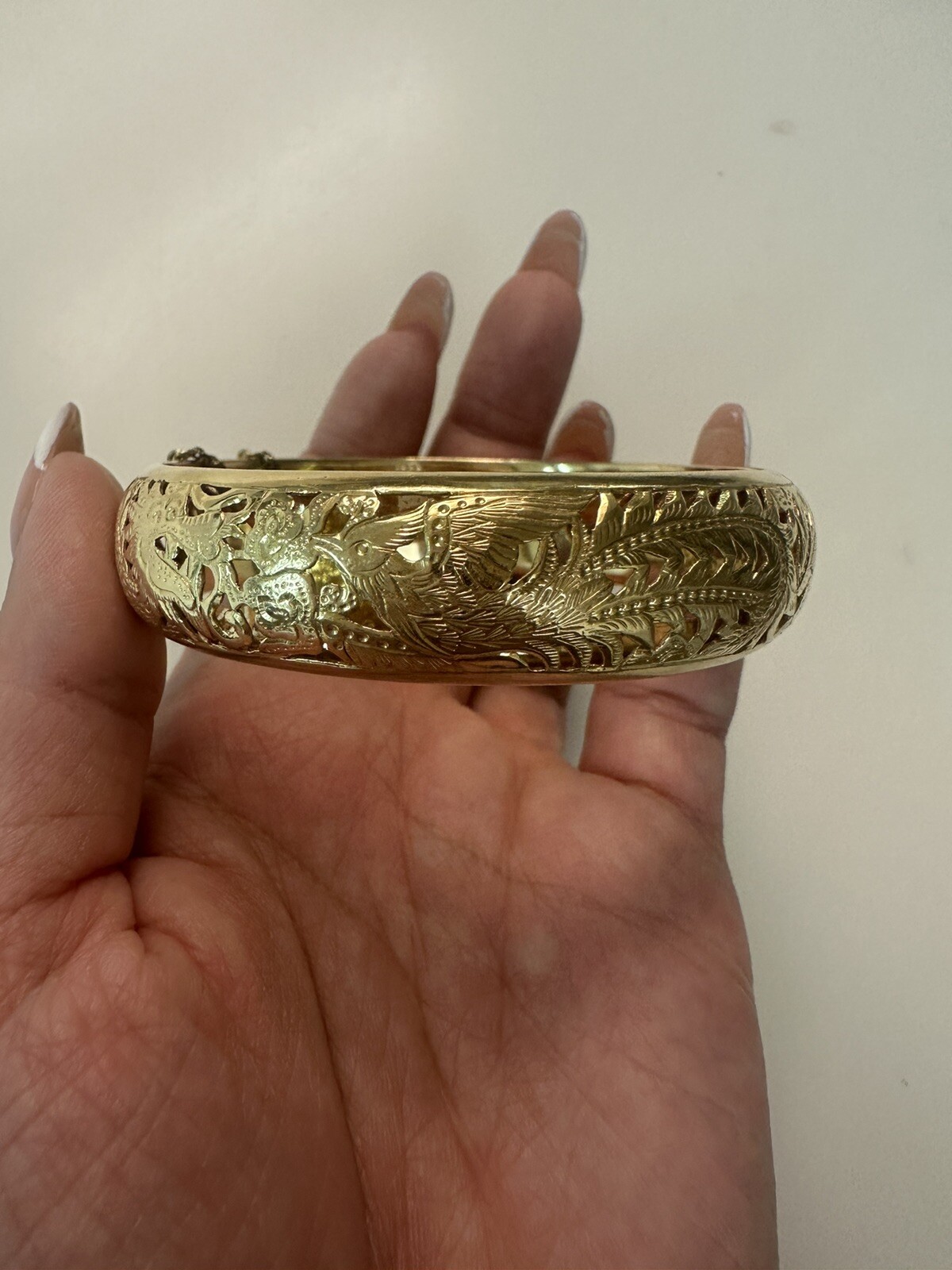 Vintage Mings Jewelry Pierced Dragon and phoenix 14k Gold Bangle 28