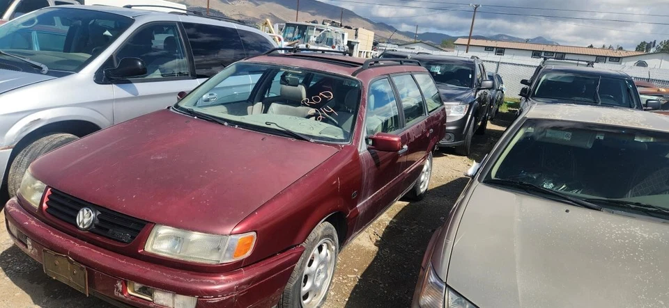 Used Windshield Wiper Motor fits: 1996 Volkswagen Passat Conv Grade A - Image 2 of 4