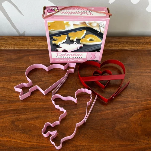 WILLIAMS-SONOMA Valentine Pancake Molds Set of 3 Nonstick Hearts Valentine's Day