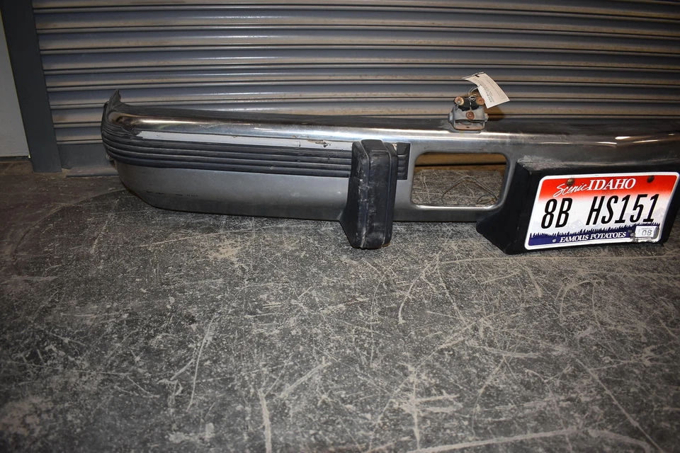 1992 - 1999 GMC Sierra 3500 Chrome Front Bumper Foto 2 de 4