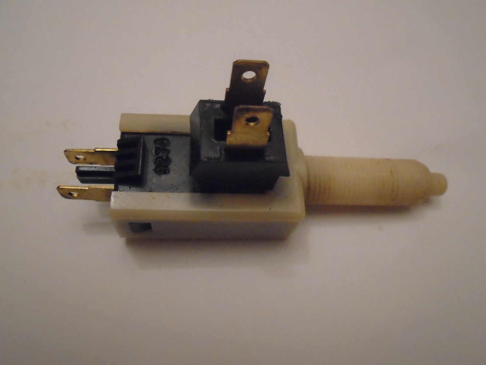 NOS GENERAL MOTORS GM STOP BRAKE LIGHT SWITCH 25524846 D851A eBay