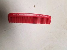 5" red plastic comb feed arbie scooter feeds Marshalltown iowa (V)