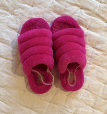 Ugg Brand Women  s Fuzzy Fur Slippers Size 6 Hot Pink Shearling Slip On Slipper