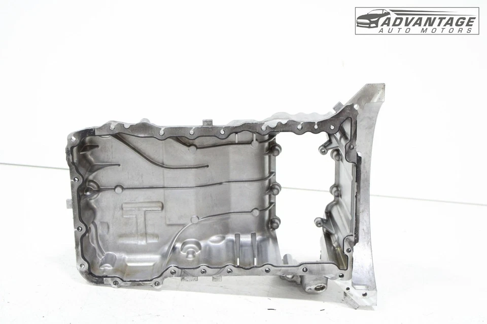 Mercedes-Benz E300 W213 2017-2019 motor de gasolina de 2,0 L cárter de aceite superior OEM Foto 4 de 4