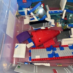 LEGO 3182 Airport Center Good Condition and Instructions Dusty Incomplete