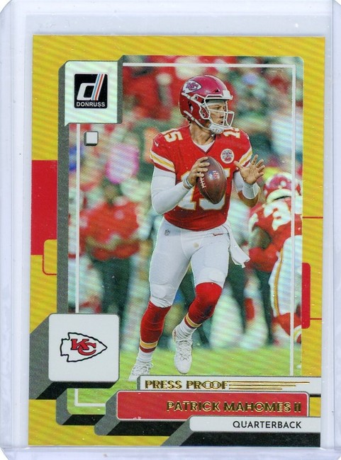 Patrick Mahomes Gold Refractor Card