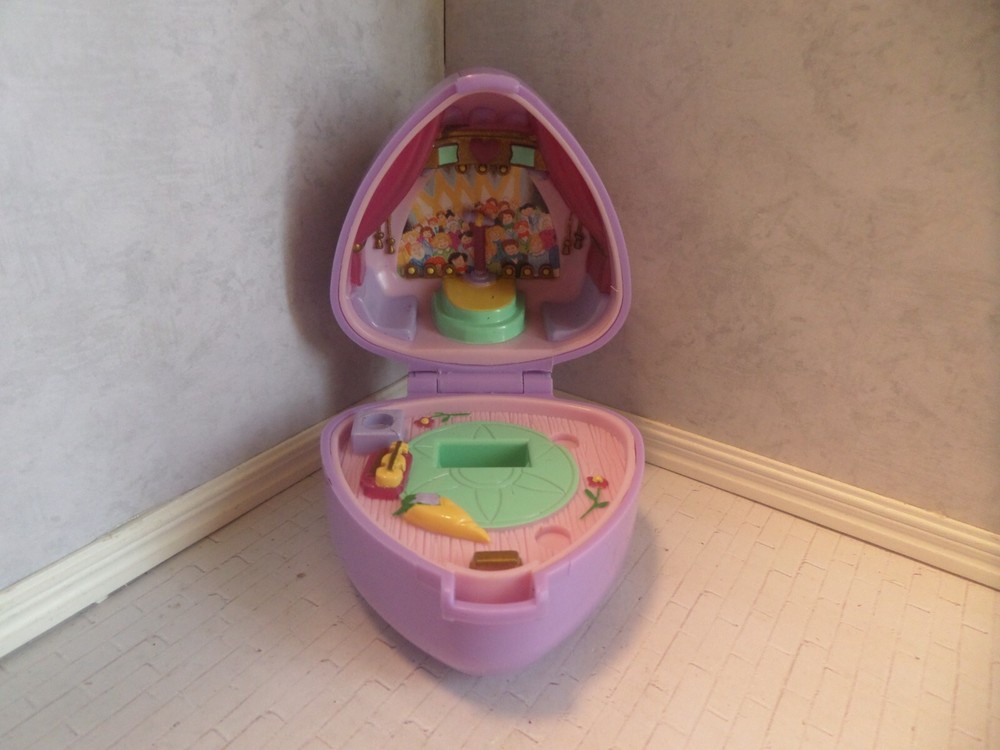 VINTAGE POLLY POCKET RECITAL CASE ONLY  NO DOLL