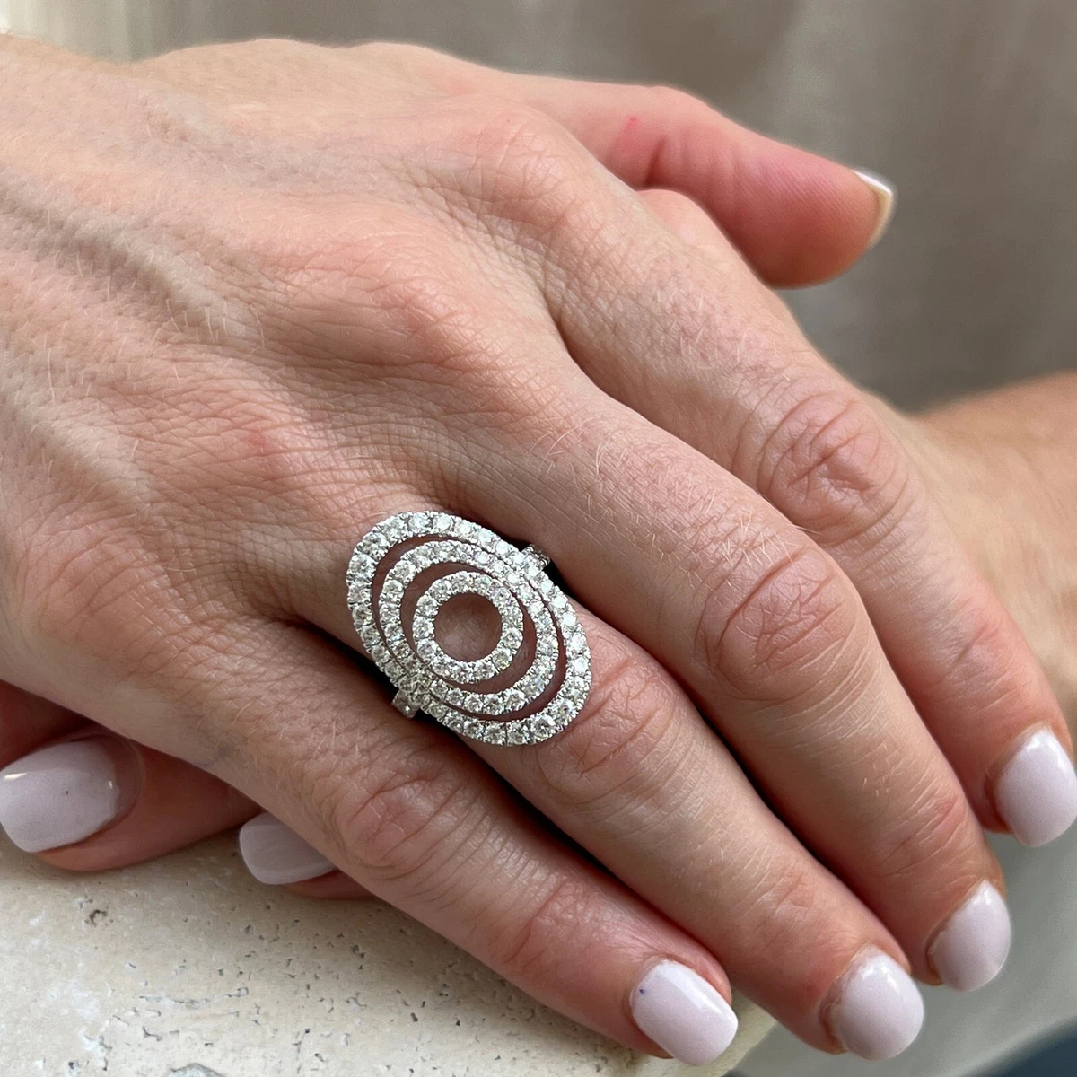 2.00 CTW Round Brilliant Diamond 18 Karat White Gold Modern Cocktail Ring New