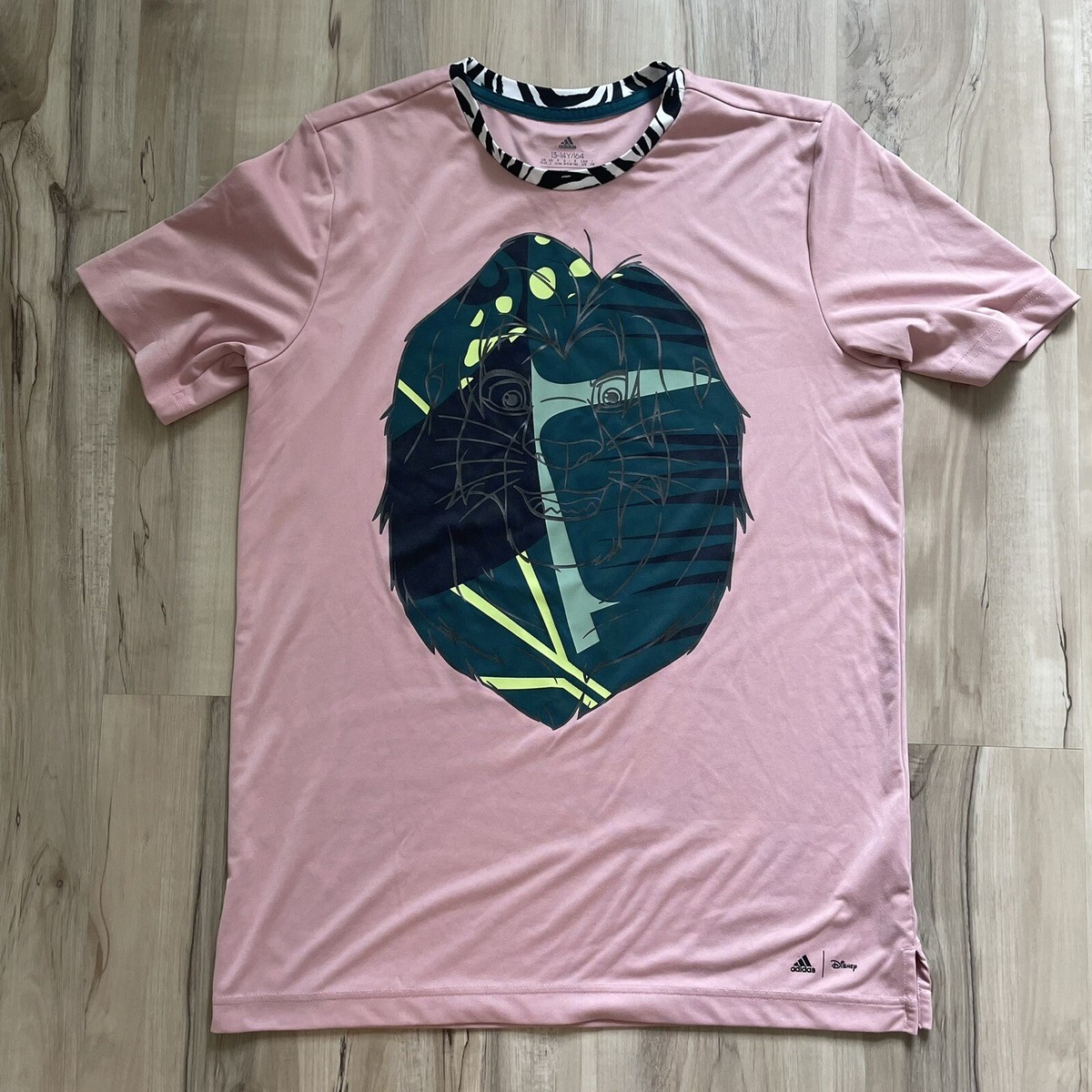 NWOT Adidas x Disney Youth 13-14Y The Lion King Simba Soccer Shirt Pink  Green