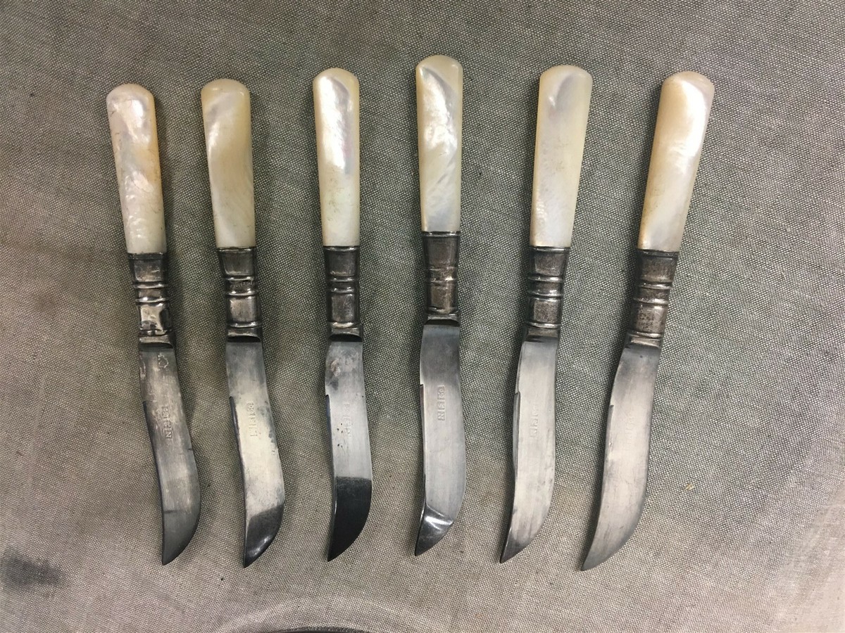 6 ANTIQUE BUTTER KNIVES N. S. CO. STERLING BANDED & MOTHER OF