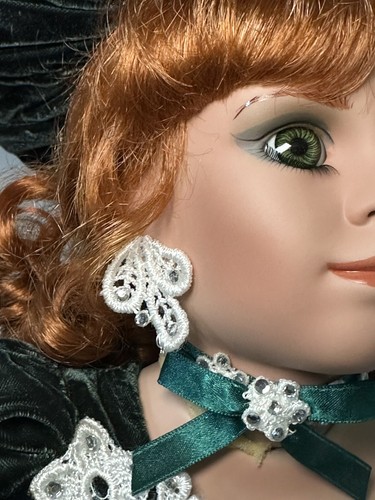 Welden Museum of Fine Collectibles 27" Rustie bambola porcellana "Cimmarae" rara - Foto 9 di 17