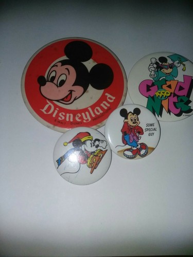 Vintage Disney 3,5" Button Pin Disneyland Mickey Mouse Kopf nach links +3 weitere Pins - Bild 1 von 7
