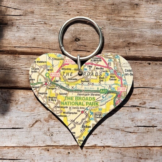 The OS Map Wooden Heart Key-ring - The Broads (General merchandise)