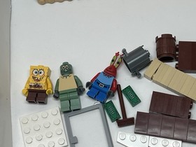 LEGO SpongeBob SquarePants Krusty Krab 3825 Mostly Complete.. READ Description
