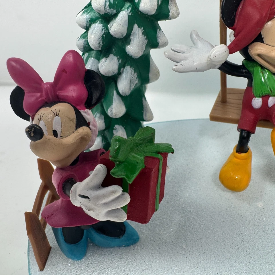 Ruz Disney Christmas Decor Mickey, Minnie, Donald - DISPLAY ONLY - Image 3 of 4