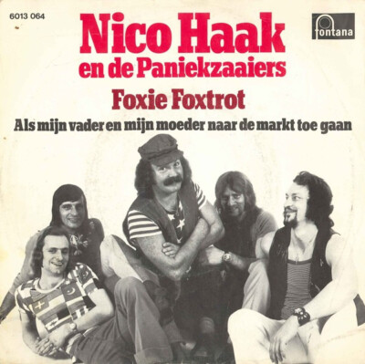 Nico Haak En De Paniekzaaiers - Foxie Foxtrot (7'', Single) (Near Mint (NM or M-)