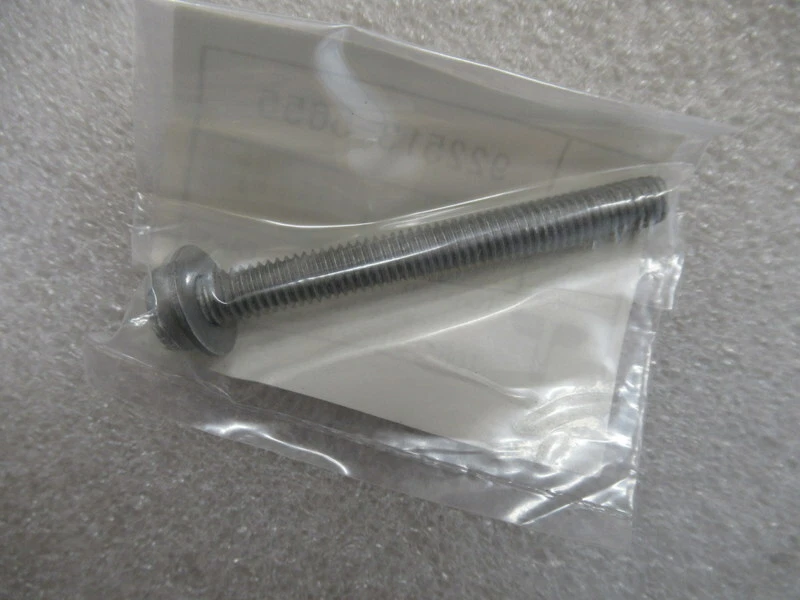 U28 Genuine Tohatsu Marine 922513-5655 Screw OEM New Factory Boat 