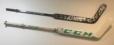 2 juegos PALO DE HOCKEY EXHIBICIÓN JUEGO NHL USADO SOPORTE SOPORTE SOPORTE PORTERO COLGADOR