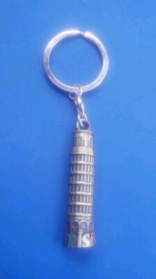 Vintage Gold Tone Leaning Tower of Pisa Italy Keychain  
