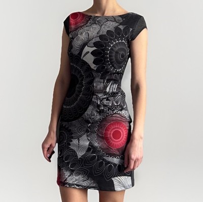Desigual Gray Short Dress sz S Lined SAME 57V21A2 bodycon Printed Open Back Mini