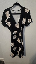Old Navy Women’s Black Floral Wrap Dress – Size XL – New (No Tags)