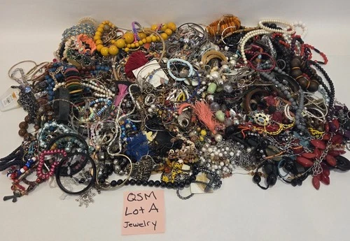 Bulk Costume & Fashion Jewelry 15 Lbs of Mixed Wearable & Craft Vtg To Now Lot A