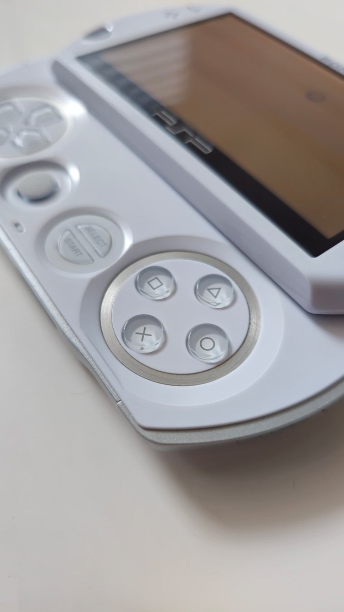 Sony PSP Go 16GB Handheld System - Pearl White for sale