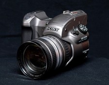Sony CyberShot Pro DSC-D770 Digital Still Camera from 1998 - Powers On!
