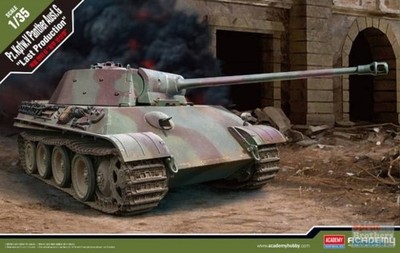 ACA13523 1:35 Academy Pz.Kpfw.V Panther Ausf G 'Last Production'