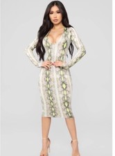 Fashion Nova Long Sleeve Midi Dress NWT Size Large