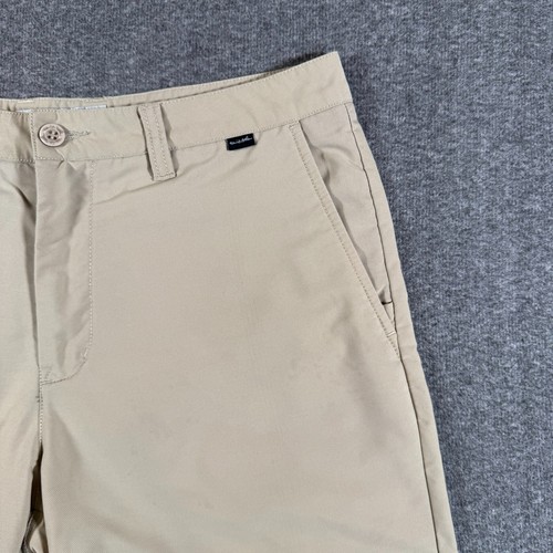 Travis Mathew Golfshorts Herren 32 khaki 10" Performance Stretch flache Vorderseite - Bild 11 von 14