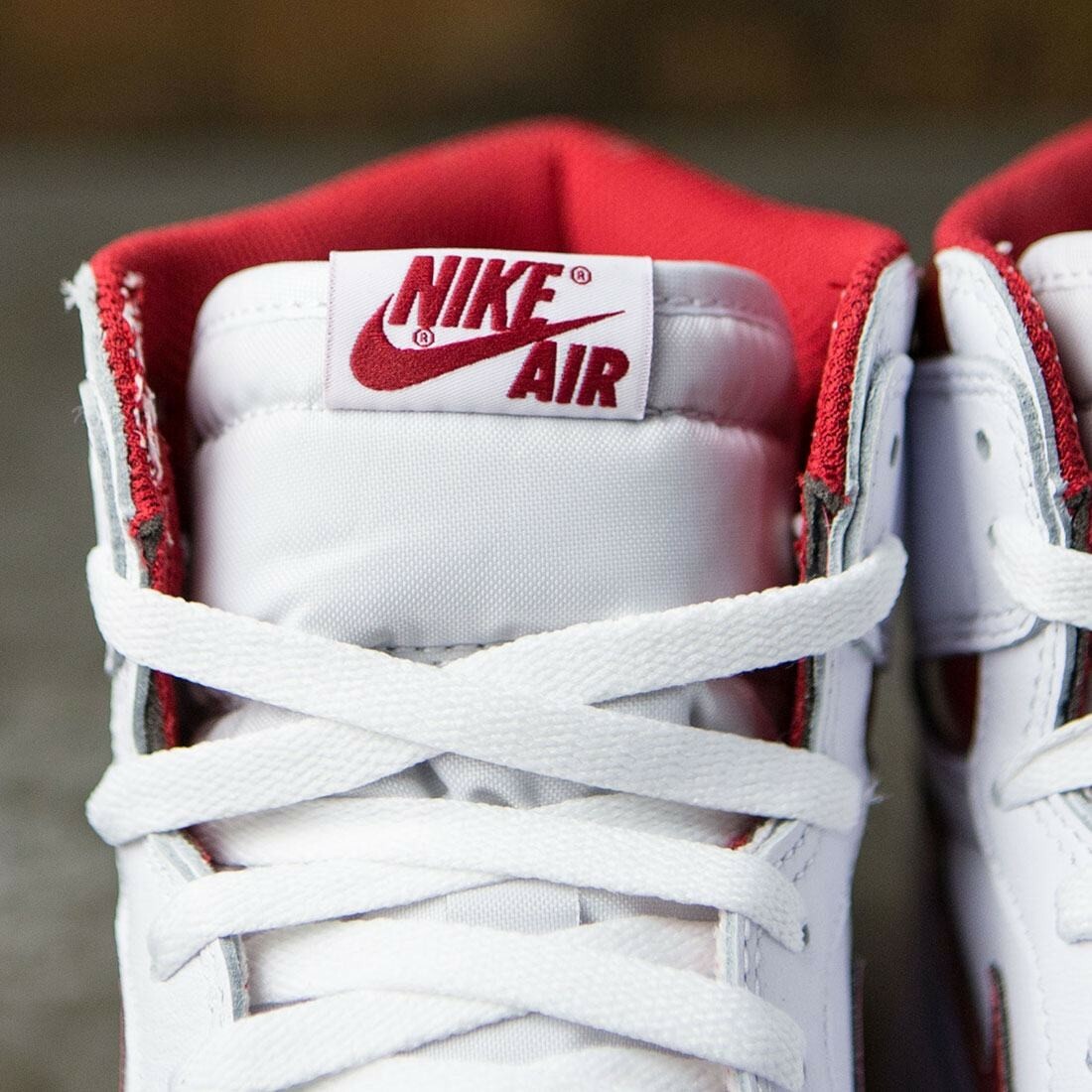2017 Nike Air Jordan 1 Retro High OG White Metallic Red Size 2017 Nike Air Jordan 1 Retro High OG White Metallic Red Size
