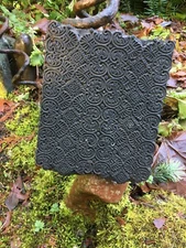 very detailed antique PRIMITIVE wood fabric~textile printing BLOCK~hand carved