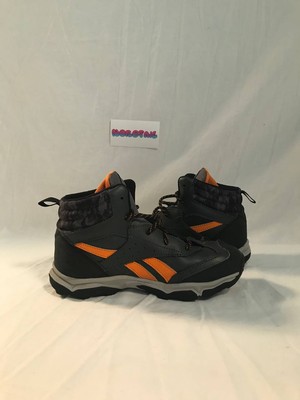 rugged runner mid shoes