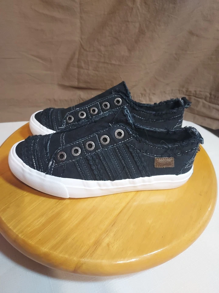 NUEVO Zapatos Deportivos Blowfish Malibu Para Mujer 6.5 Negro Parlane Sin Cordones Envejecidos.  Foto 4 de 4