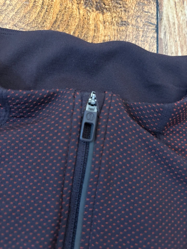 Camisa deportiva elástica Lululemon roja/marrón Metal Vent Tech media cremallera para hombre 2XL Foto 4 de 4