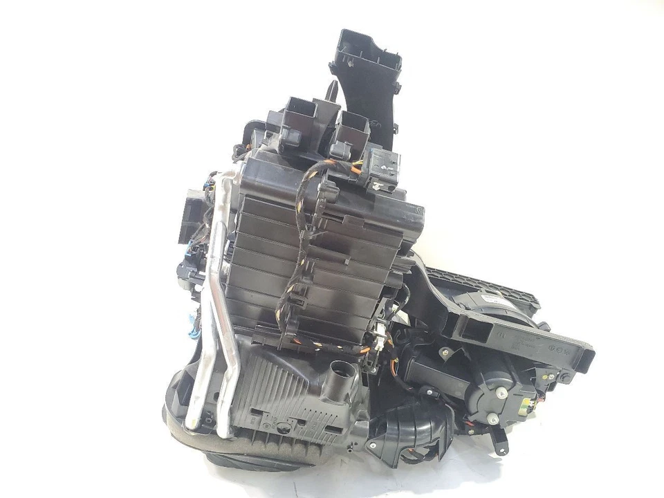 2018 2021 Jeep Compass OEM AC Evaporator Housing with Blower Motor - Image 3 of 4