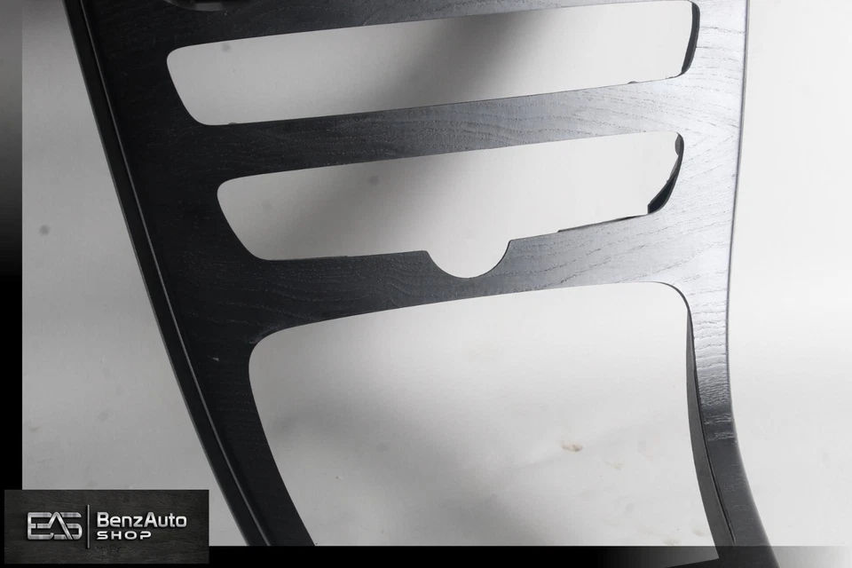 Оригинальная отделочная панель центральной приборной панели Mercedes W205 C63 C63S AMG 15–23 годов выпуска из пепельного дерева - Изображение 3 из 4