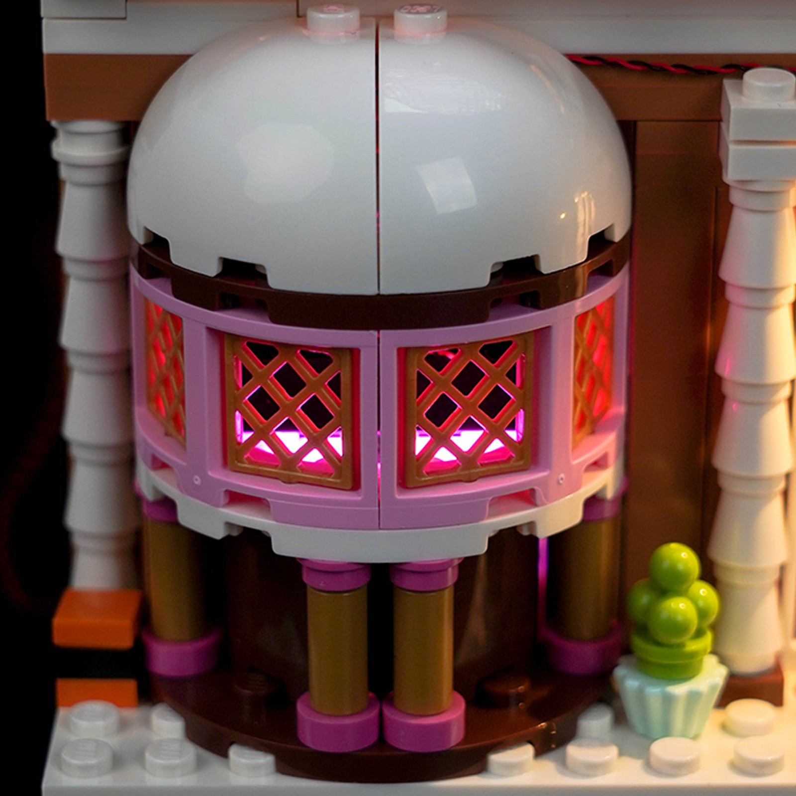 BrickBling Set di Luci LED per LEGO Casa Festiva di Pan di Zenzero 40809 (Standard) foto 6