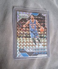 2016-17 Derrick Rose #22 Panini Prizm Silver Mosaic Prizm | Knicks 