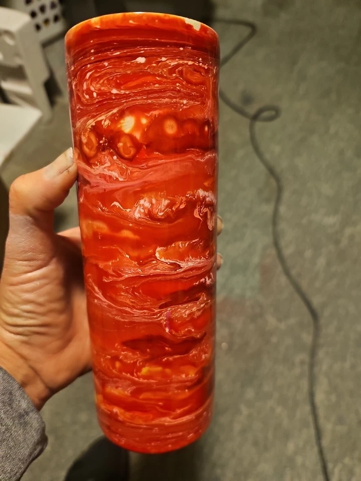 Redemoinho vermelho, amarelo, laranja e branco 20 oz - Imagem 2 de 4