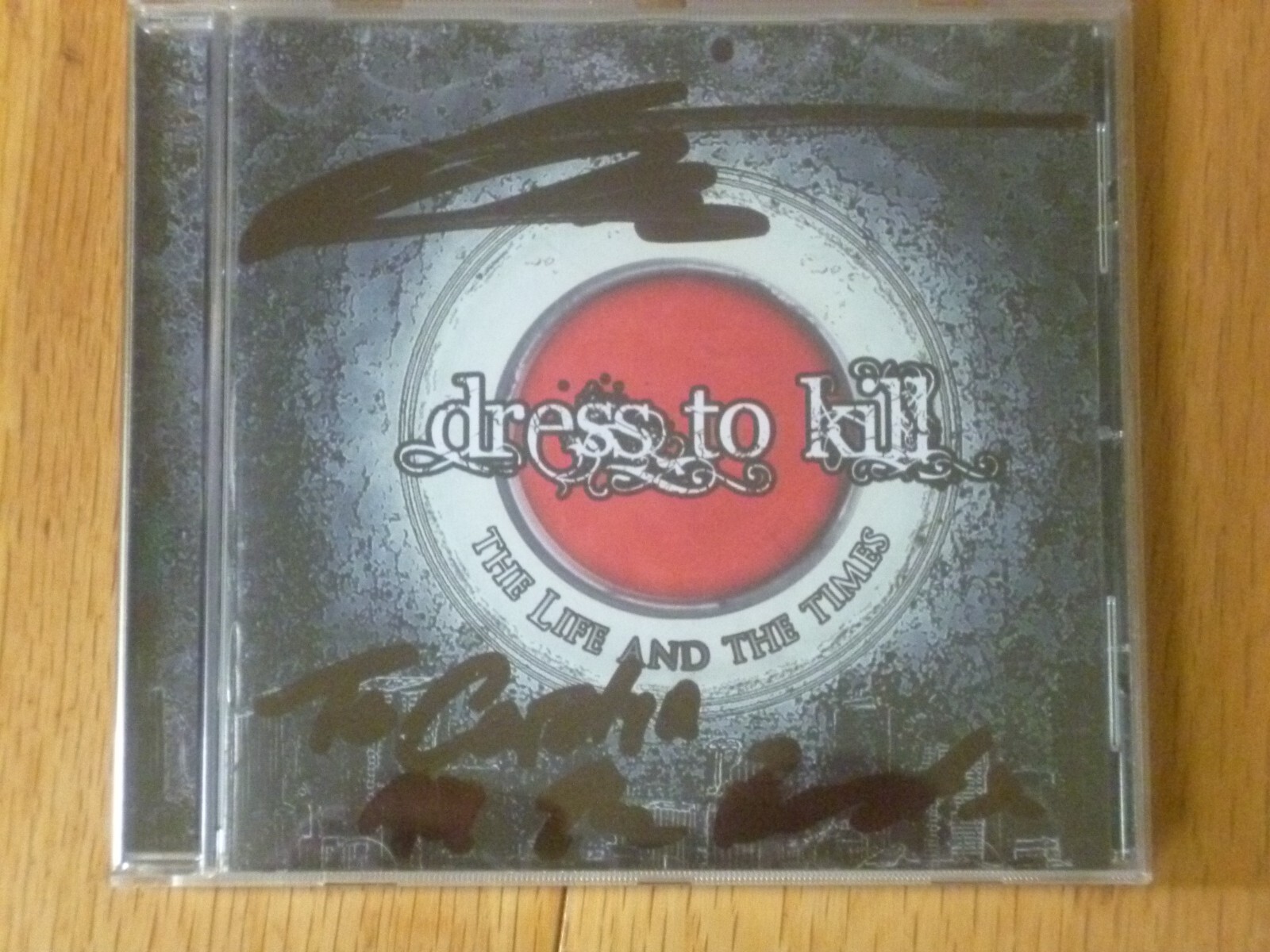 RARE SIGNED DRESS TO KILL CD BY GAZ COOMBES INDIE COLLECTIBLE-image