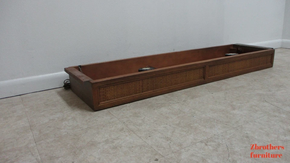 Puente de luz con dosel de artefactos de campaña Henredon  Foto 2 de 4