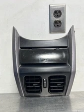 04-06 PONTIAC GTO CENTER CONSOLE REAR SEAT VENTS BEZEL 92109350 #135