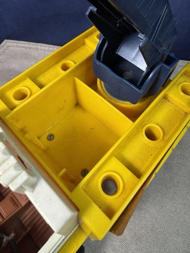 Vintage Fisher Price Husky Helper 339 Power & Light Service Rig Truck w/Trailer - Picture 14 of 19