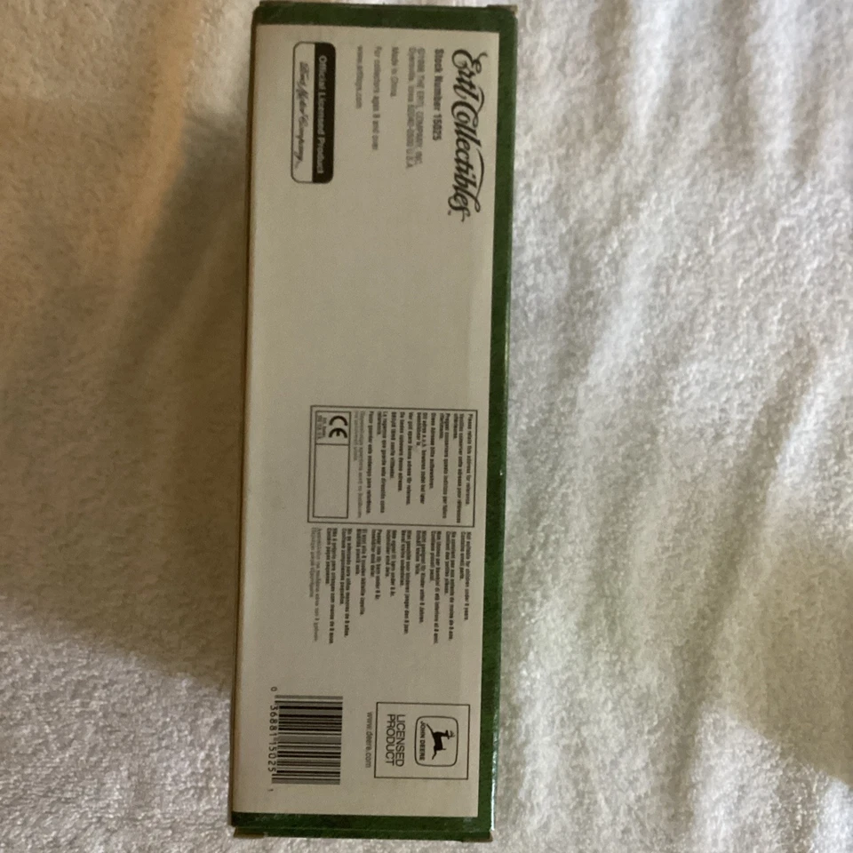 Remolque tractor diecast John Deere 1918 modelo T Runabout escala 1/25 Ertl nuevo en caja Foto 3 de 4