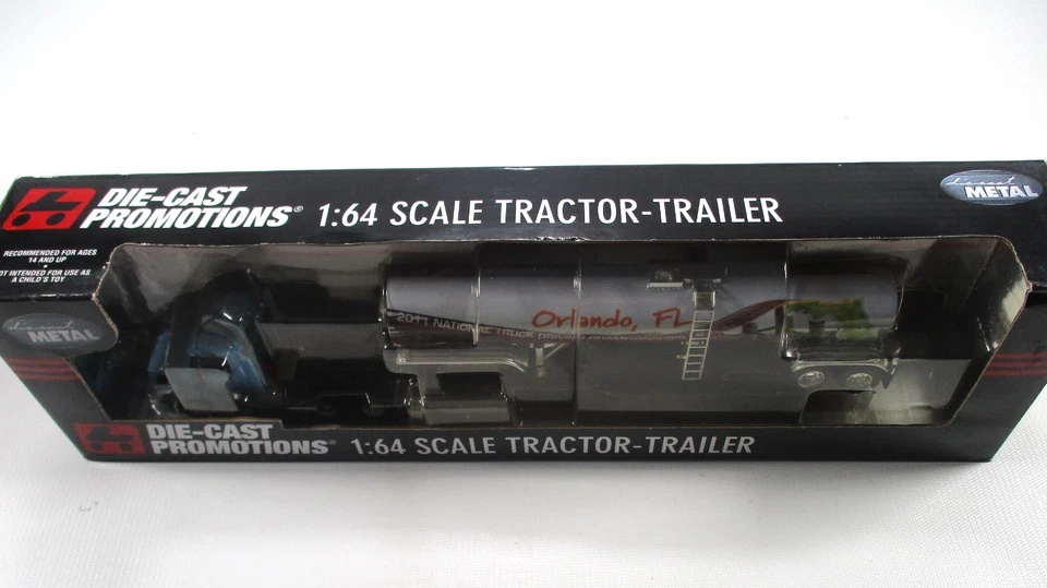 DCP Die-Cast Promotions Volvo Tractor con petrolero 1:64 Campeonato de camiones Orlando Foto 4 de 4