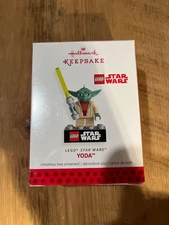 Hallmark keepsake Ornament 2013 Lego Star Wars Yoda Bricks Light Saber Baby