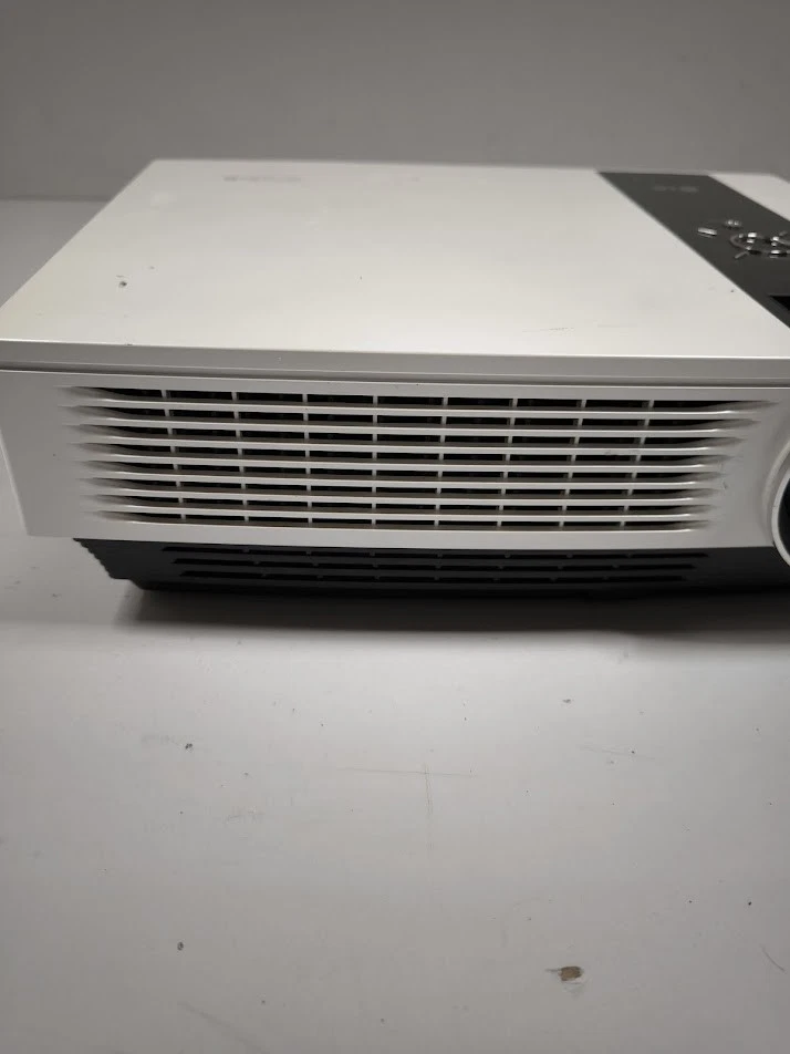 LG AH115-JD Projektor - Ungetestet, Gebraucht, Keine Kabel - Bild 2 von 4